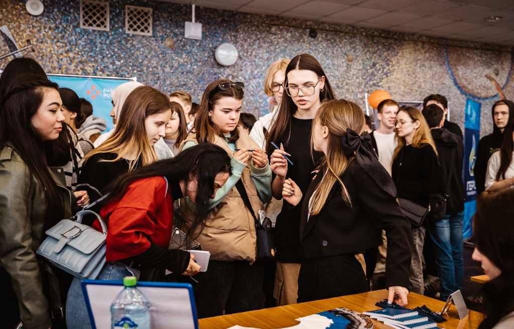 На ярмарке трудоустройства в Тверской области соискателям было предложено 4 тысячи вакансий